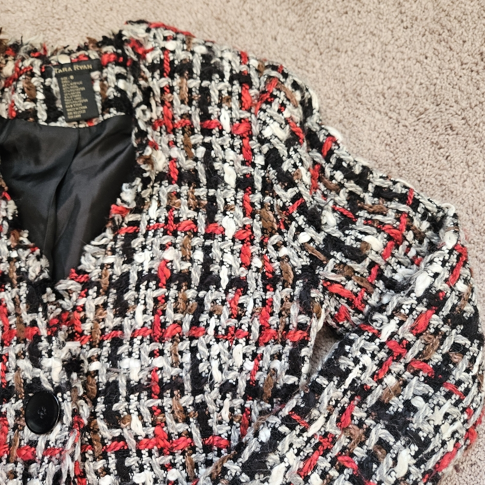 TARA RYAN Womens Size 8 Wool Blend Jacket Black White Red Textured Plaid